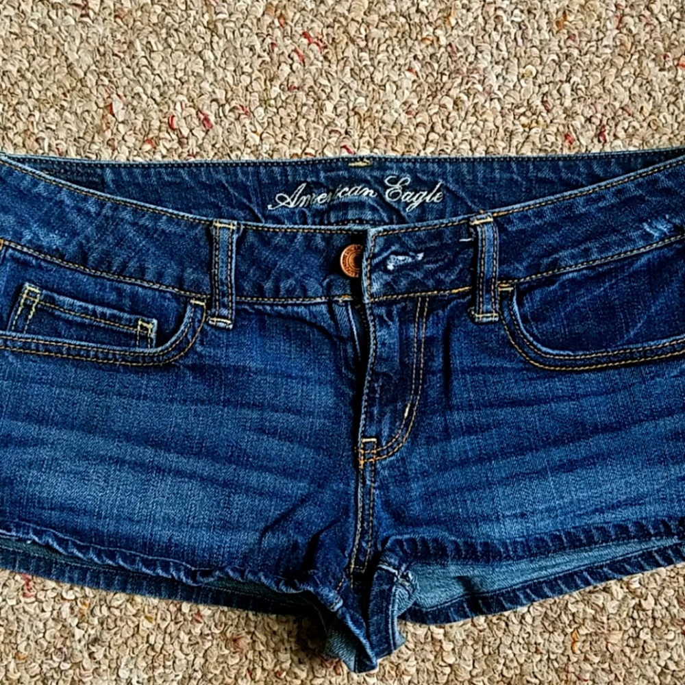 American Eagle Outtifitters 6 Stretch Jean shorts